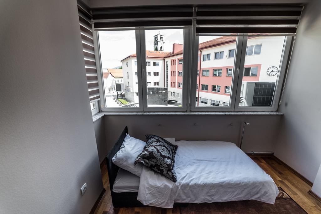 Suites Donna Bihać Екстериор снимка
