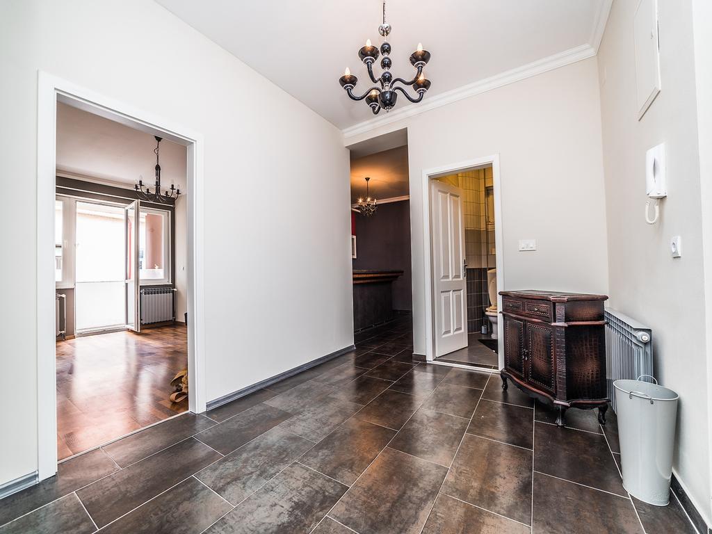 Suites Donna Bihać Екстериор снимка
